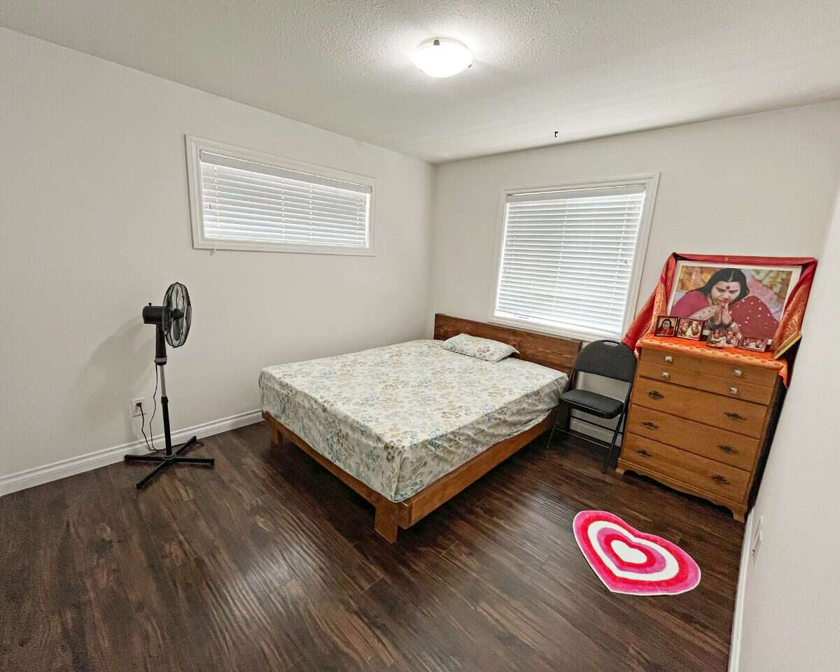 5-Bed Home, Suite, Garage & Green-Space Views