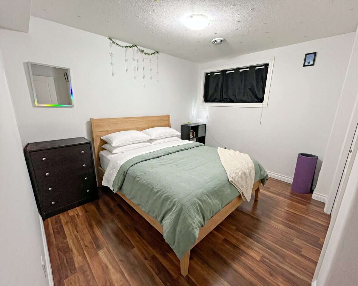 5-Bed Home, Suite, Garage & Green-Space Views