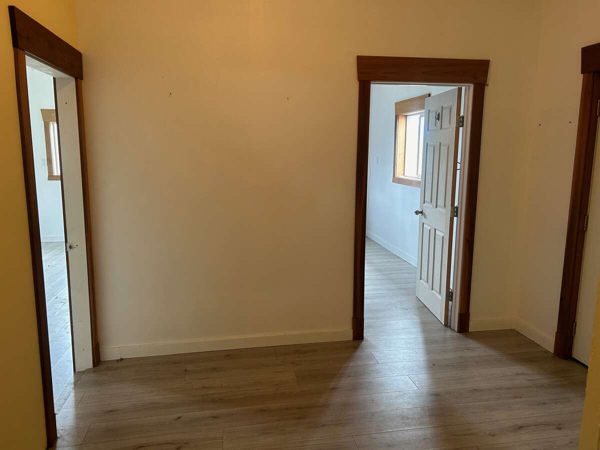 Waiting room Unit A and B