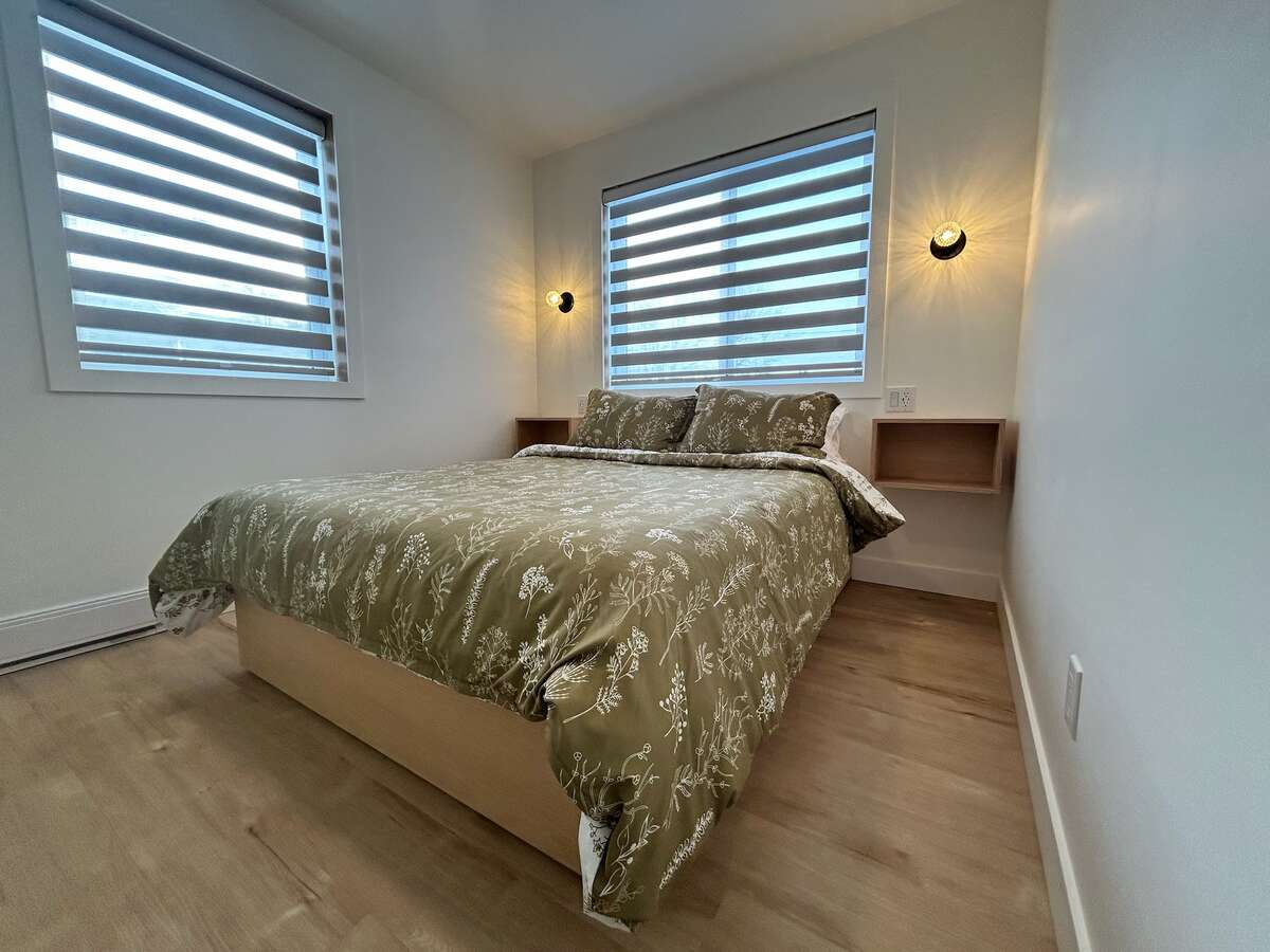 Cozy and functional bedroom