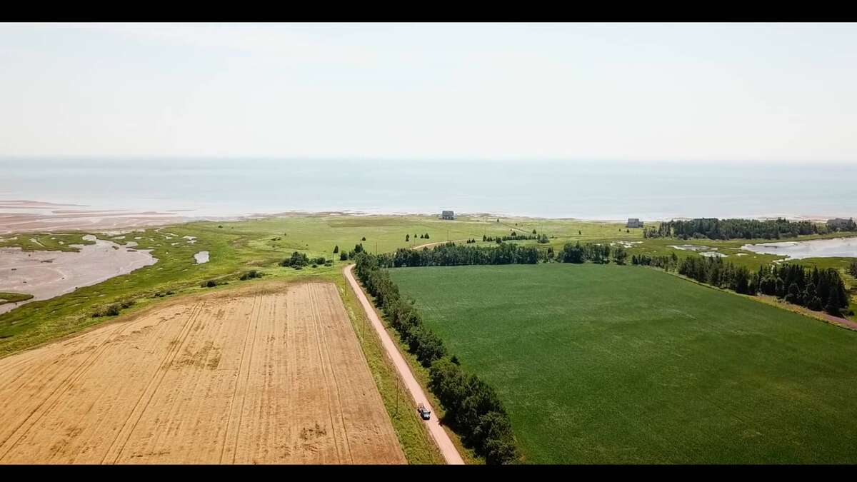 the very private and scenic Peninsula Rd.