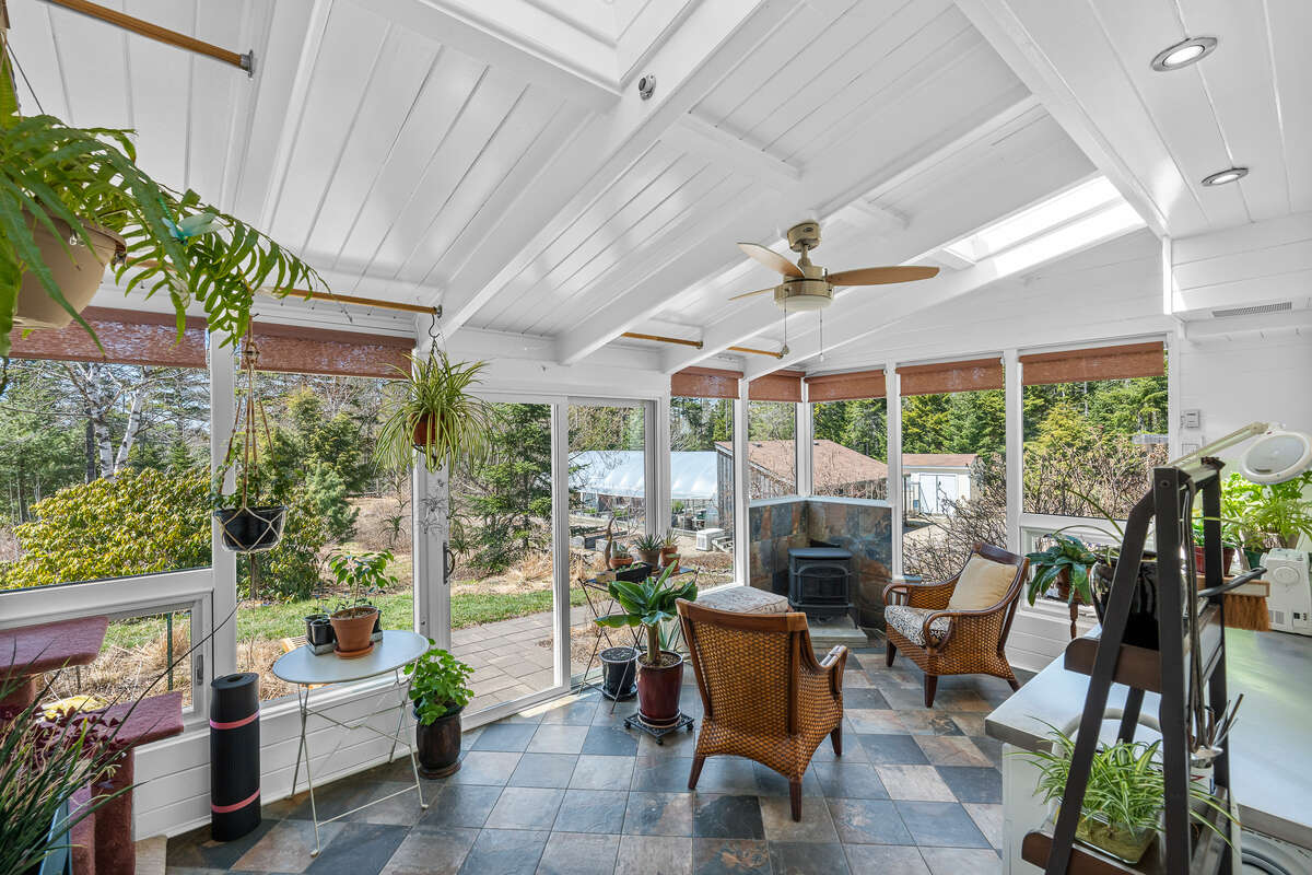 East Coast Living in the heart of Hubbards