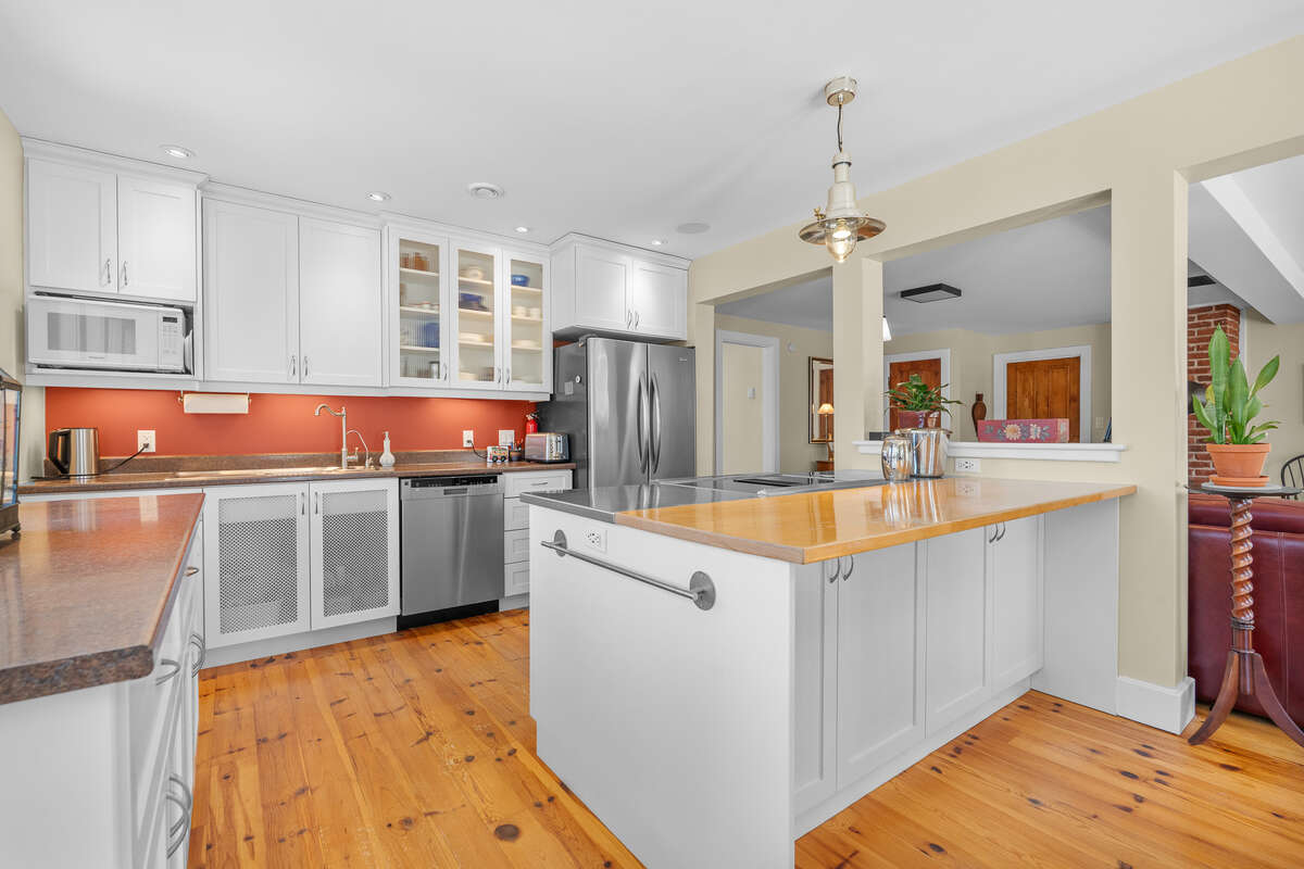 East Coast Living in the heart of Hubbards