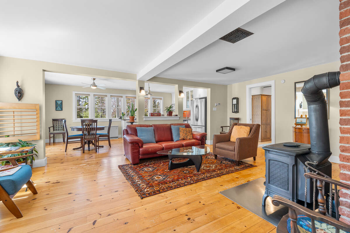 East Coast Living in the heart of Hubbards