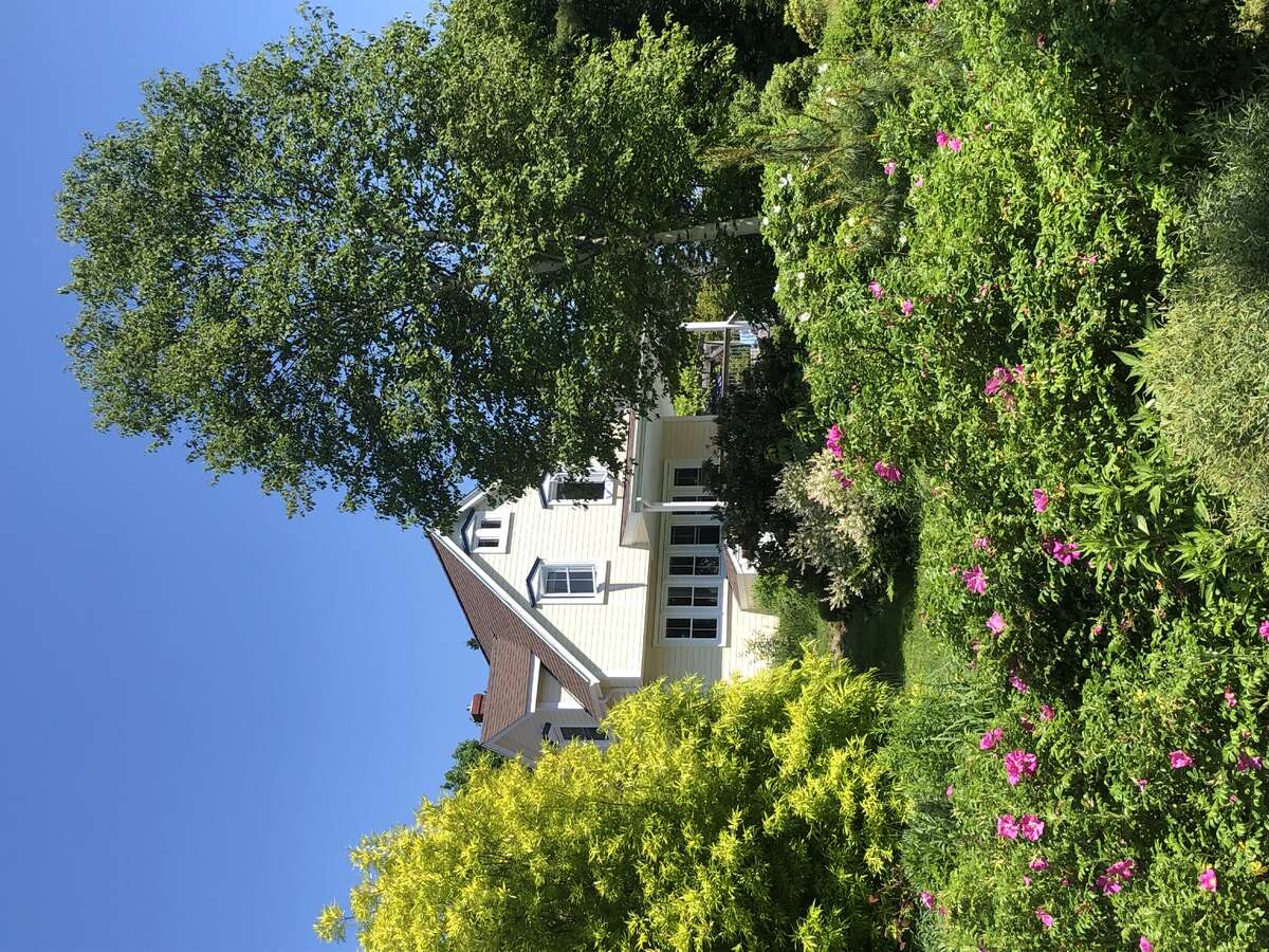 East Coast Living in the heart of Hubbards