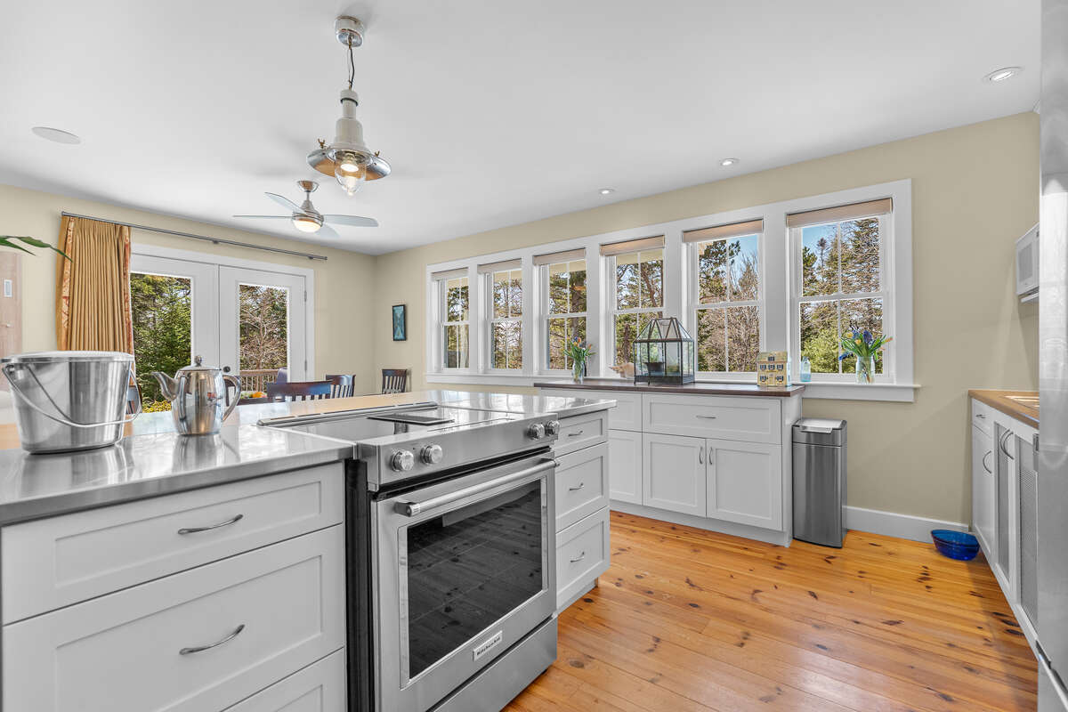 East Coast Living in the heart of Hubbards