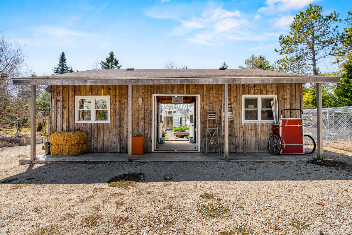 East Coast Living in the heart of Hubbards