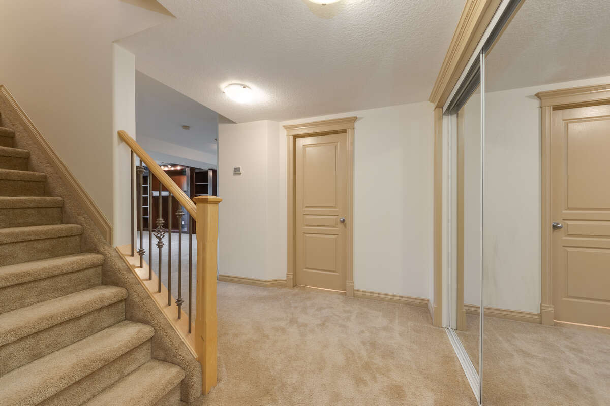 Entry to Basement area