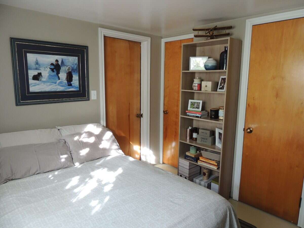 Charming Year-Round Off-Grid Home