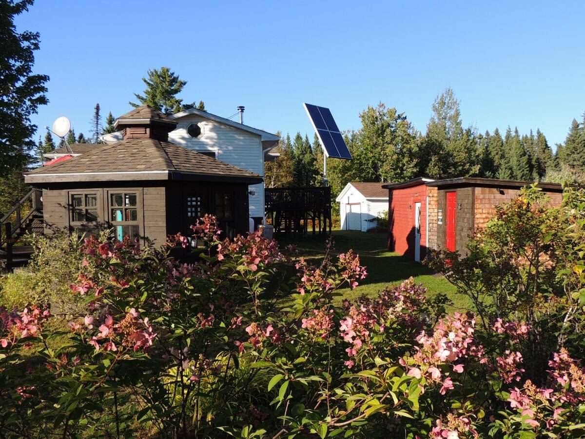 Charming Year-Round Off-Grid Home