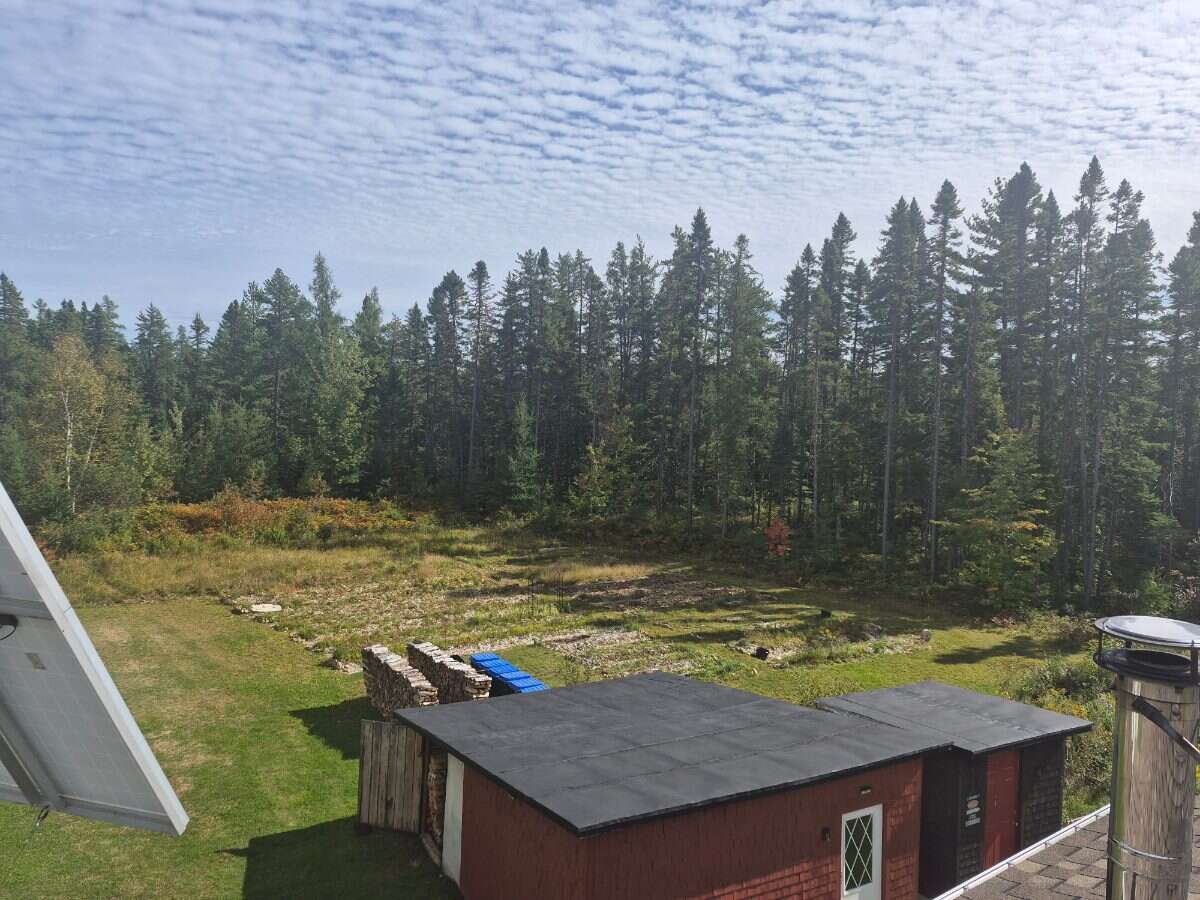 Charming Year-Round Off-Grid Home