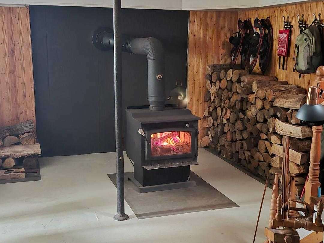 Charming Year-Round Off-Grid Home