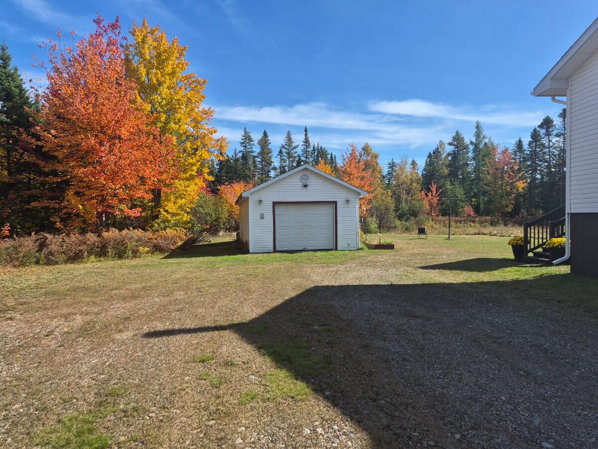 Charming Year-Round Off-Grid Home