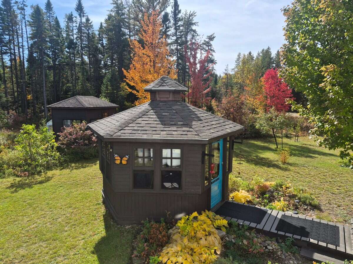 Charming Year-Round Off-Grid Home