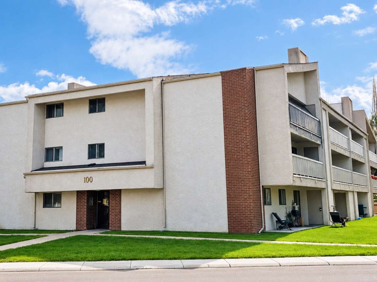Newly renovated and spacious condo