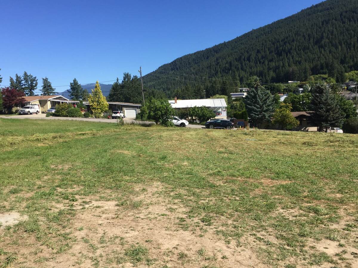 Vacant Land For Sale in Creston, BC