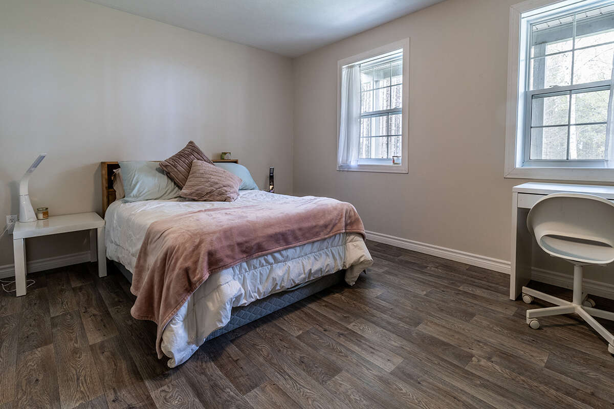 Great Room In Apartment
