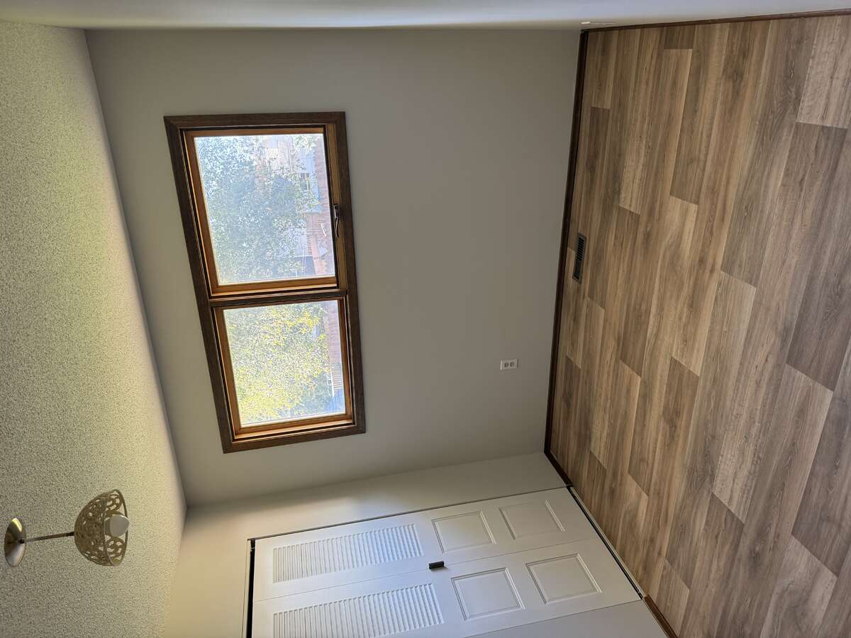 2nd Bedroom Looking Towards Closet