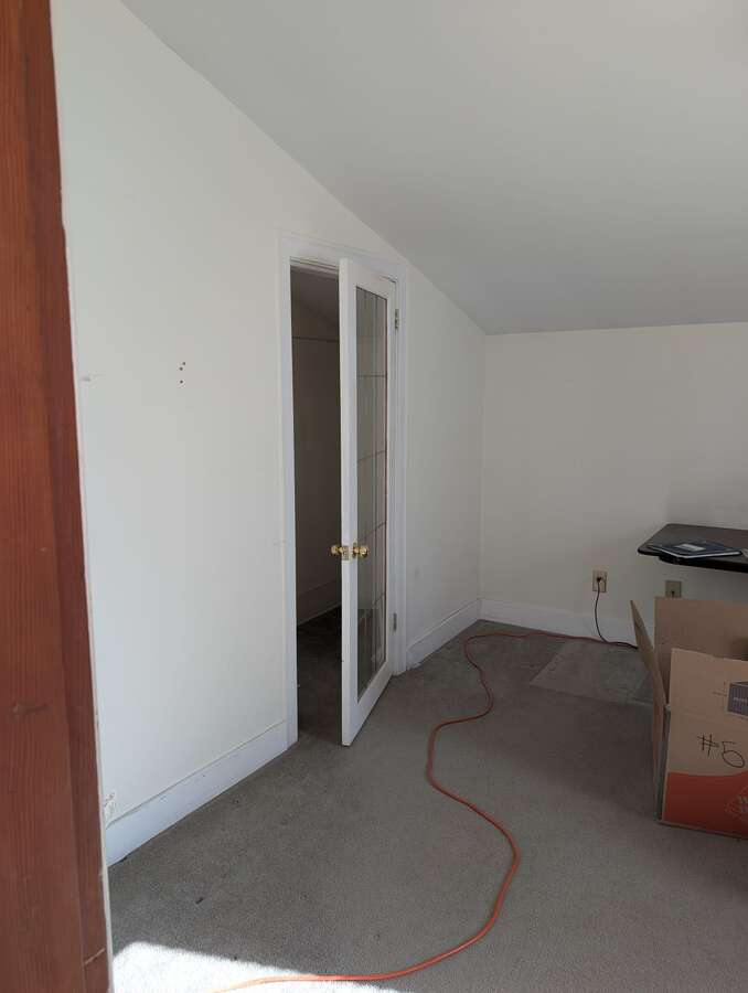 South-west bedroom with closet