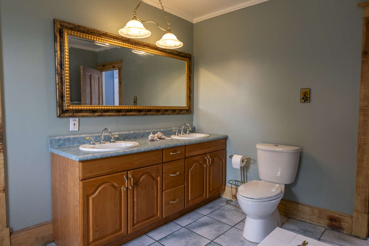 Guest Bathroom