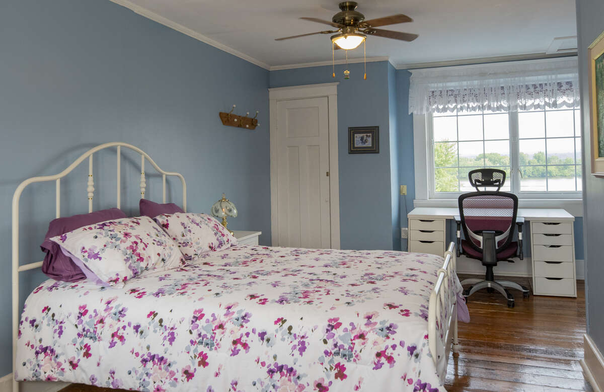 Large Guest Room