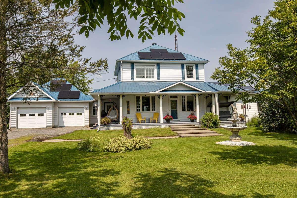 House from front yard
