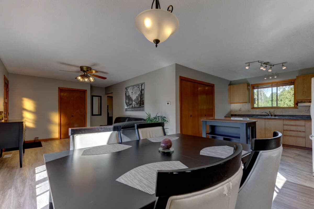 13 Cedar, interior.