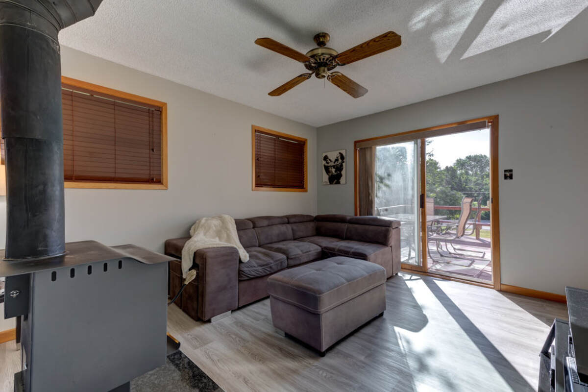 13 Cedar, interior, Family rm., walkout to the front.