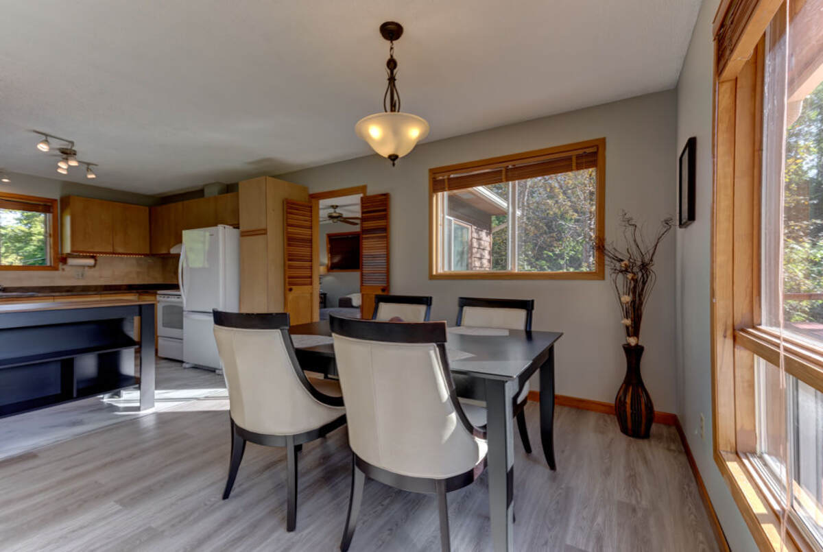 13 Cedar, interior.