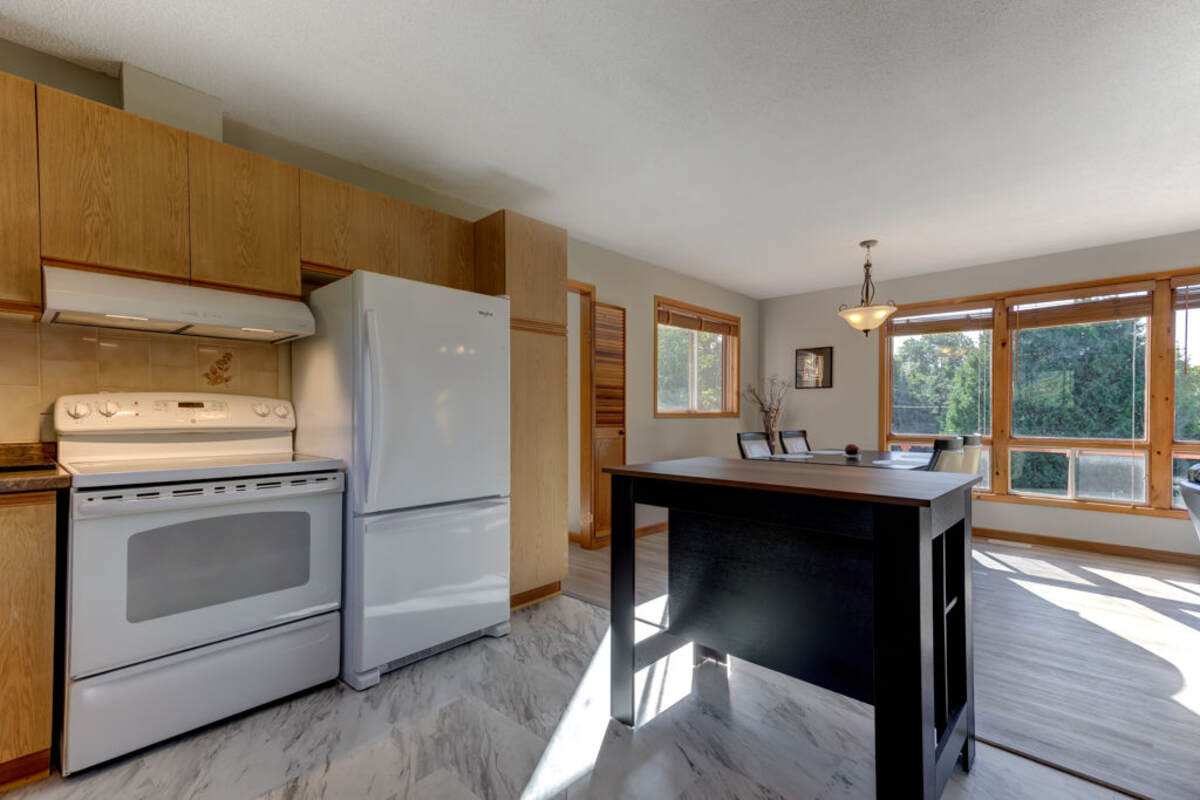 13 Cedar, interior.