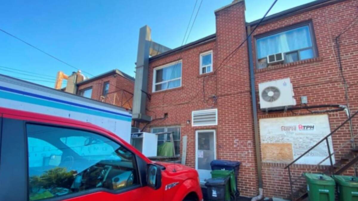 5118 Dundas St W - back of property