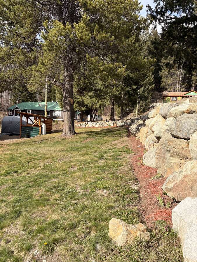 Landscaped rock wall