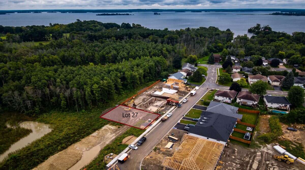 Stunning Luxury Home on an Oversized Lot