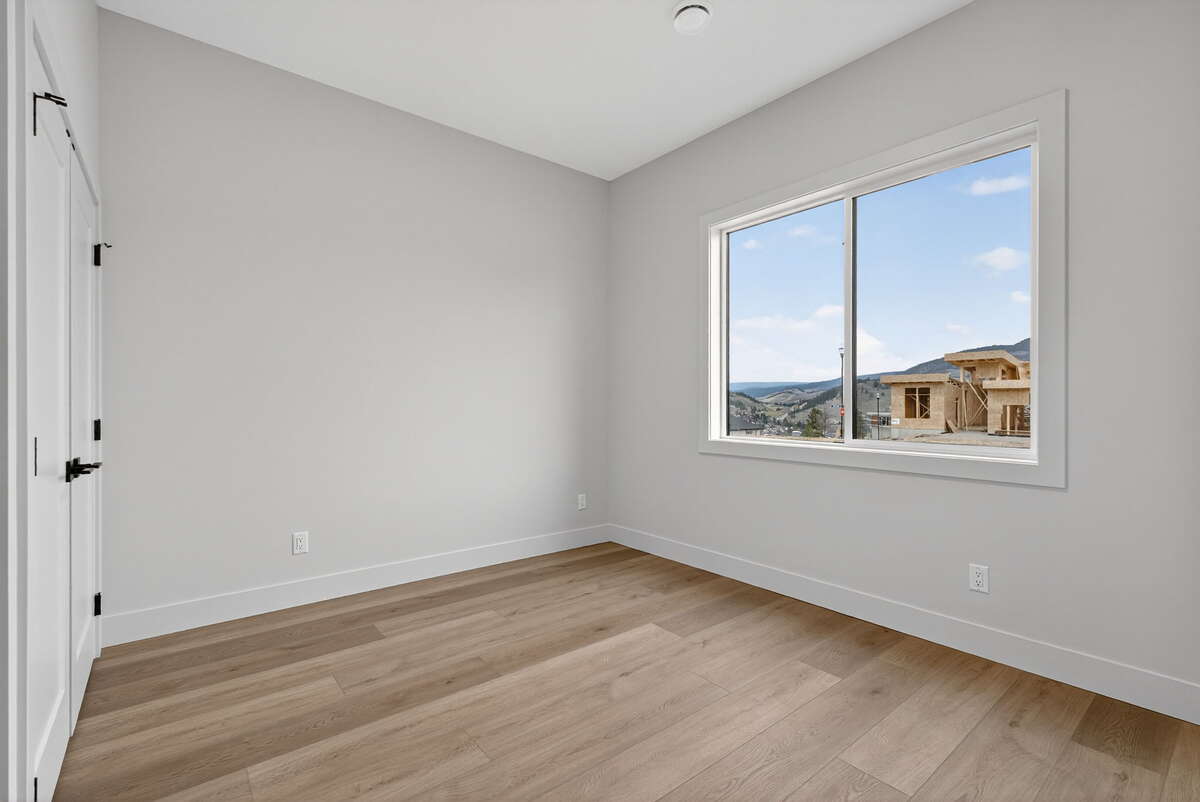 Downstairs Bedroom 1