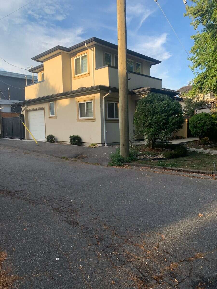 Big Corner lot 6513 SQft potential for Development