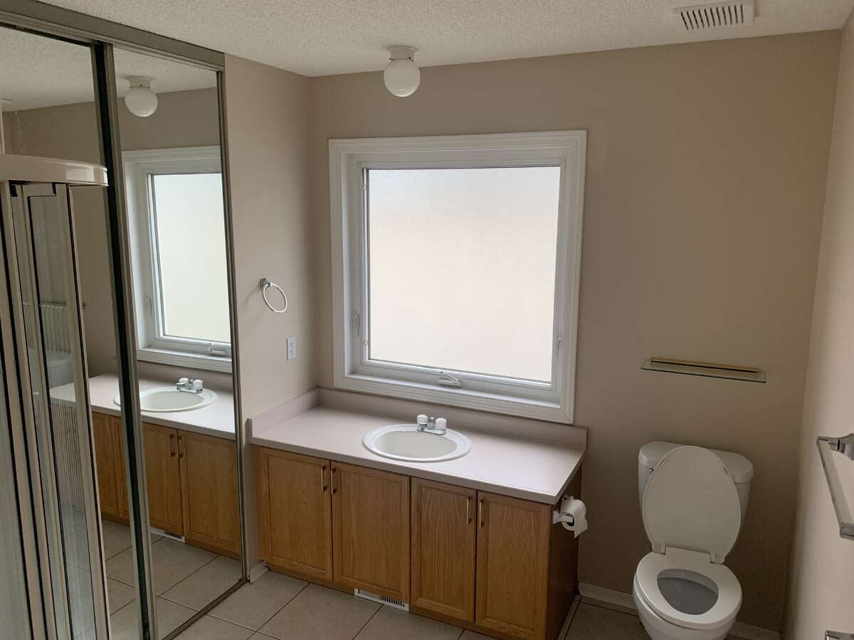 Master Bedroom Washroom