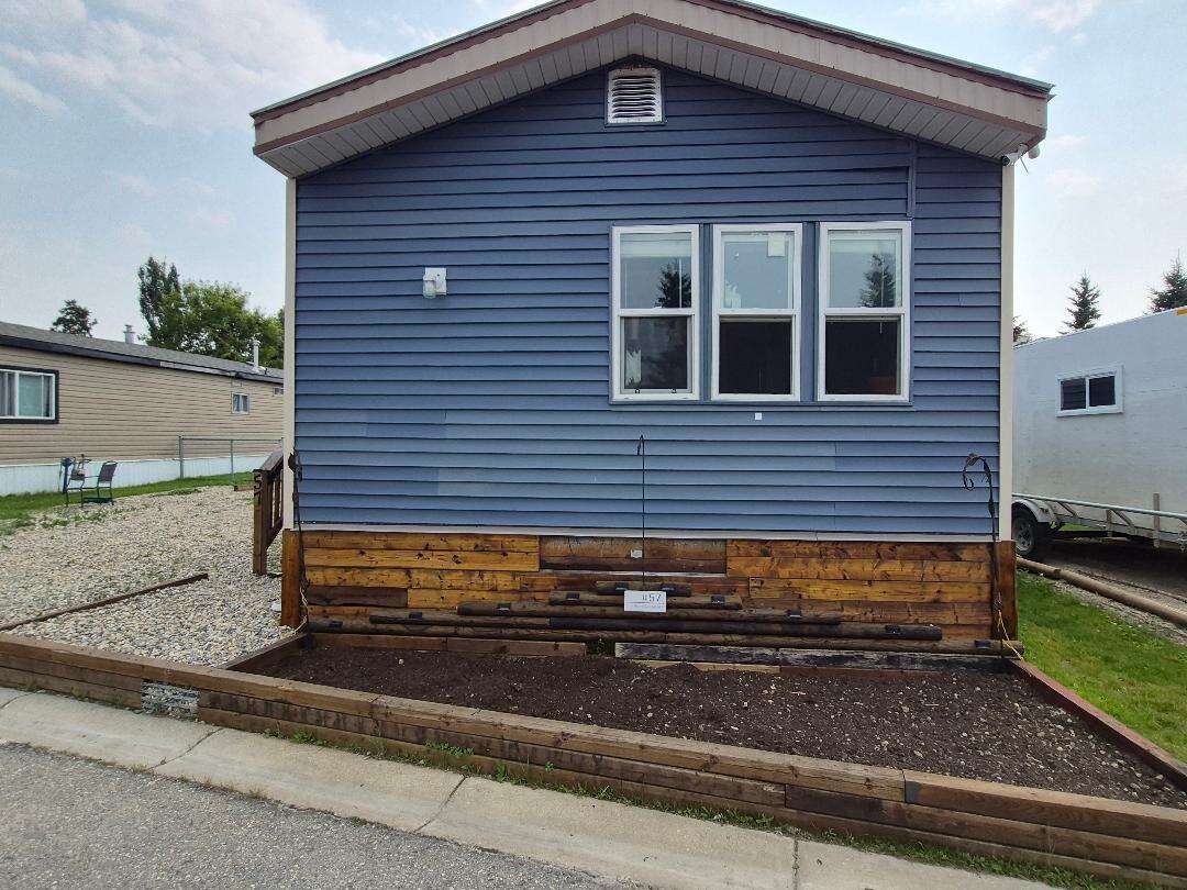 Renovated & Refreshed 2 Bed 2 Bath Mobile Home