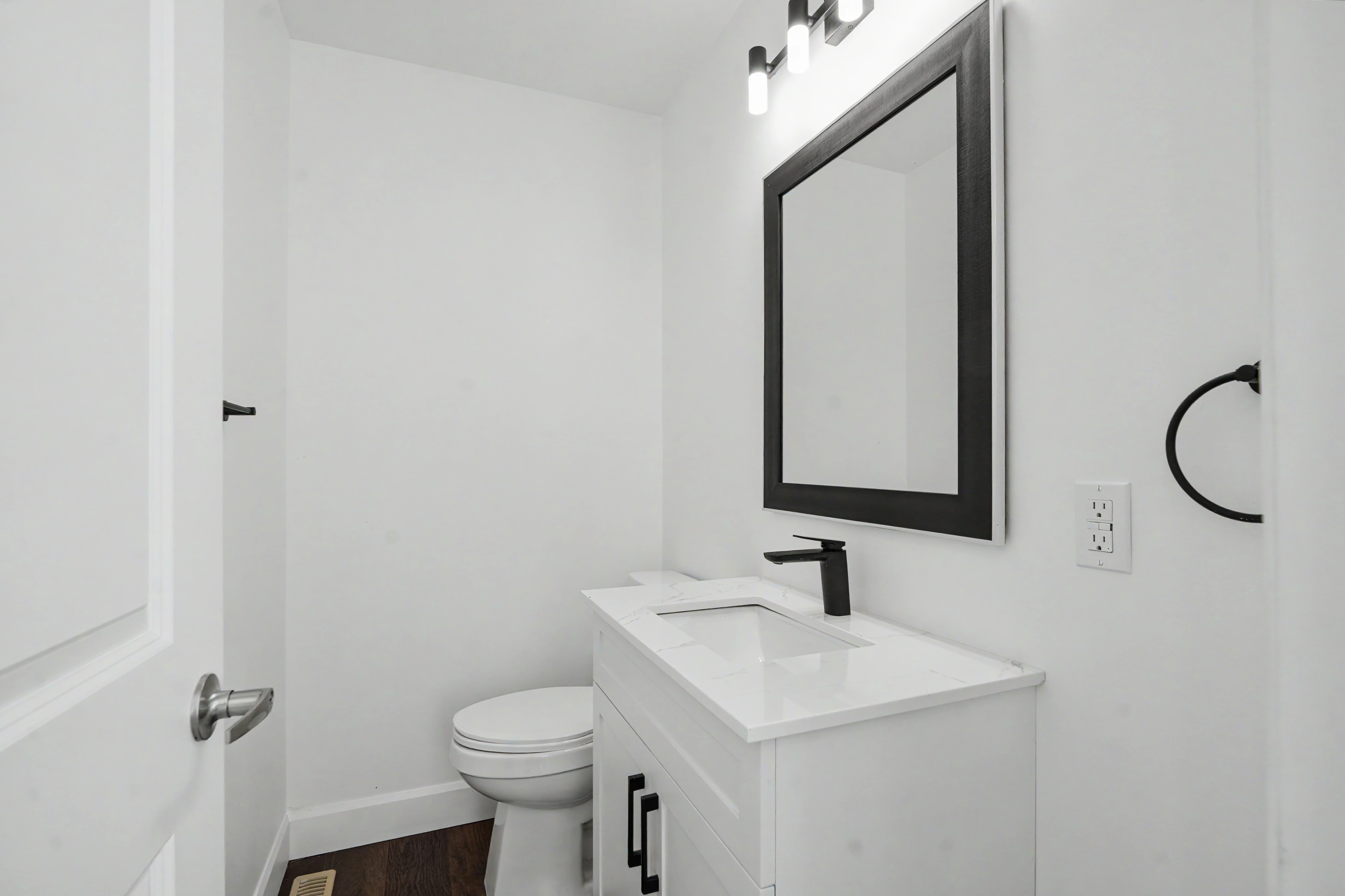Completly newly built home from the inside out!