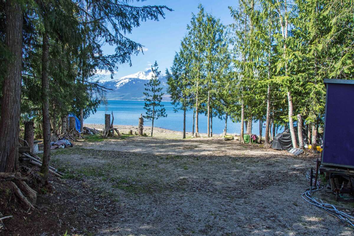 Beautiful Waterfront Property!