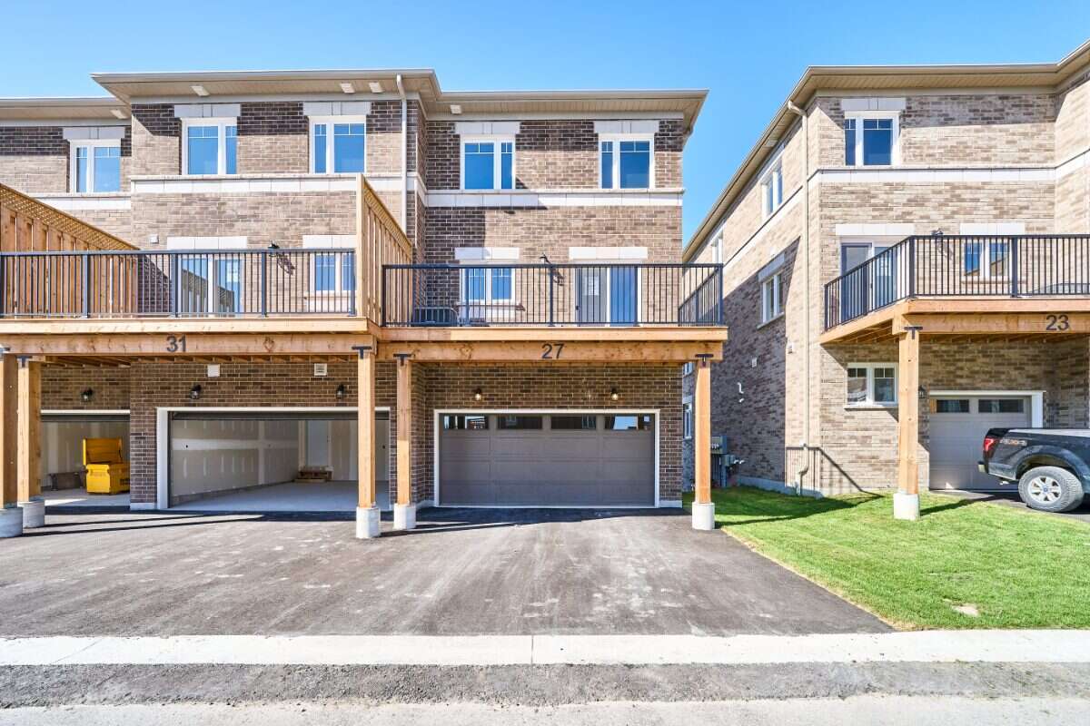 Move-In Ready 3-Bedroom Townhome in Newcastle