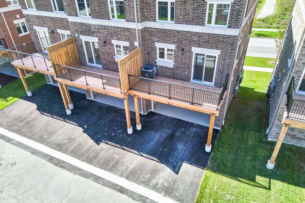 Move-In Ready 3-Bedroom Townhome in Newcastle