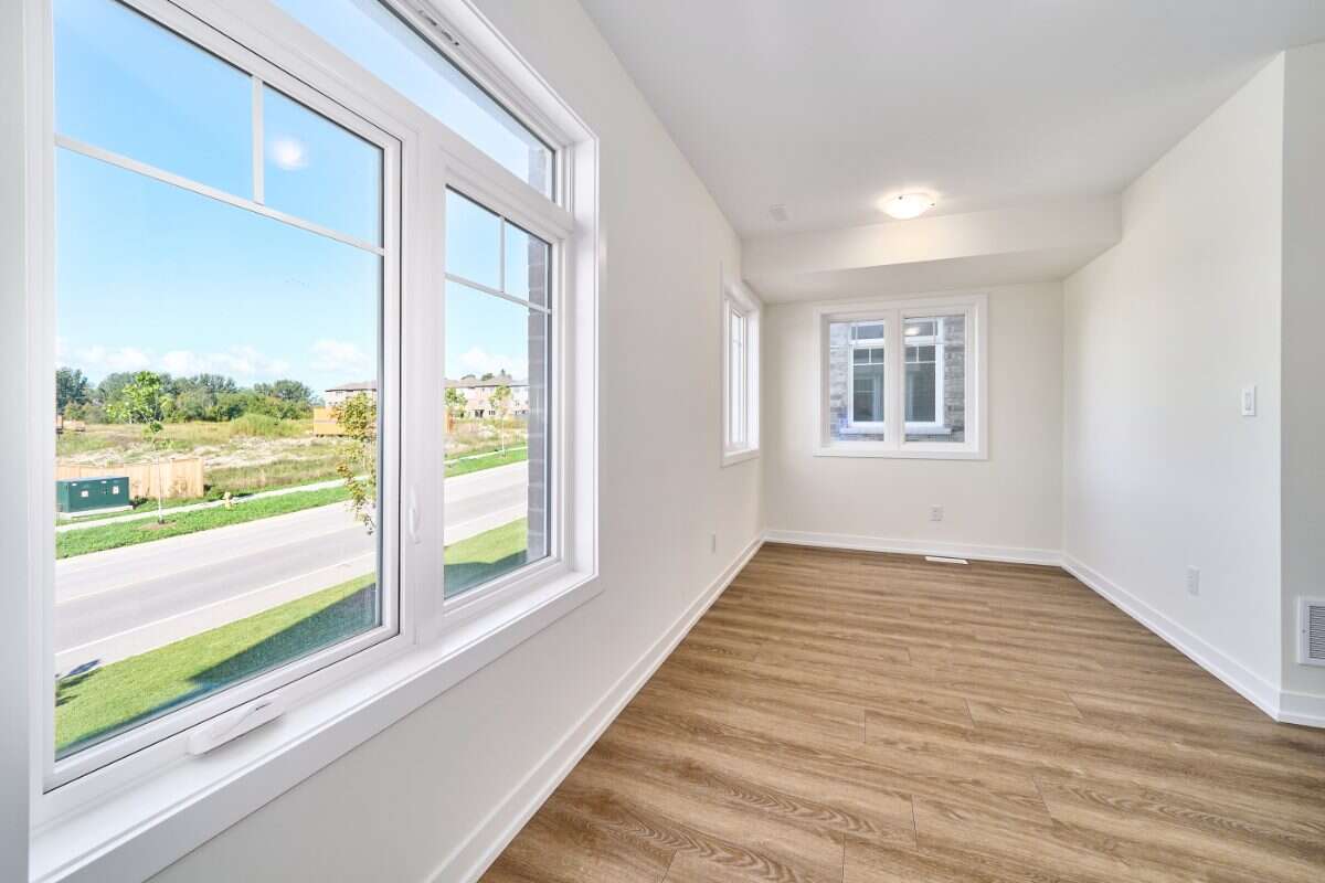 Move-In Ready 3-Bedroom Townhome in Newcastle