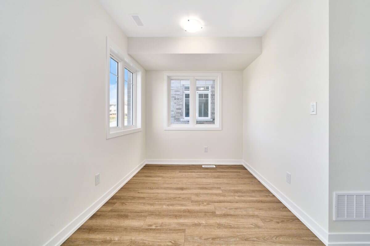 Move-In Ready 3-Bedroom Townhome in Newcastle