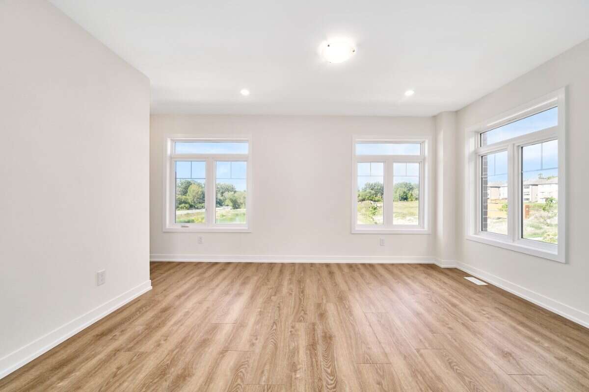 Move-In Ready 3-Bedroom Townhome in Newcastle