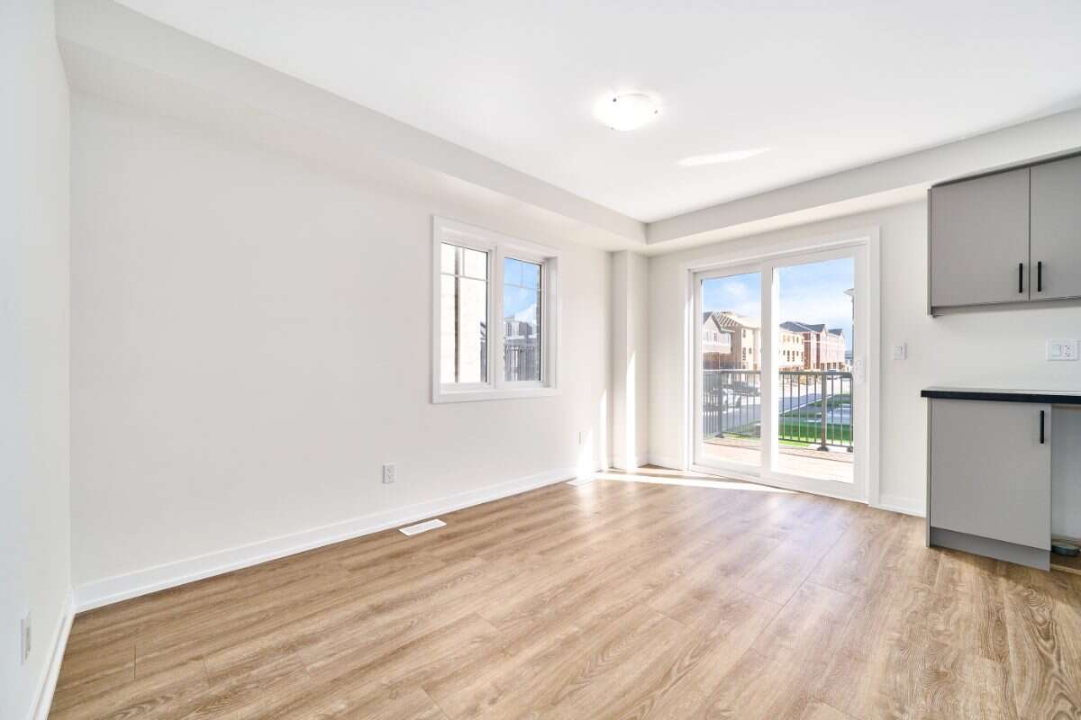 Move-In Ready 3-Bedroom Townhome in Newcastle