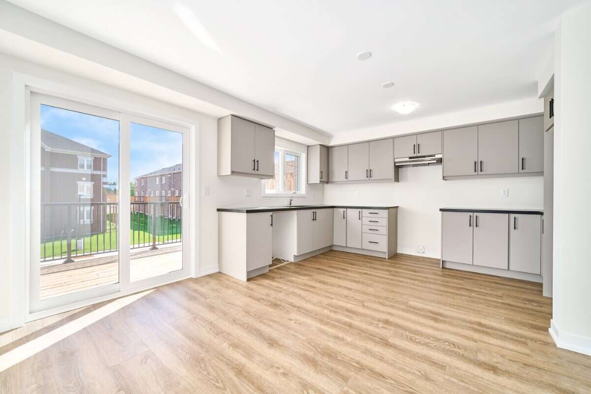 Move-In Ready 3-Bedroom Townhome in Newcastle