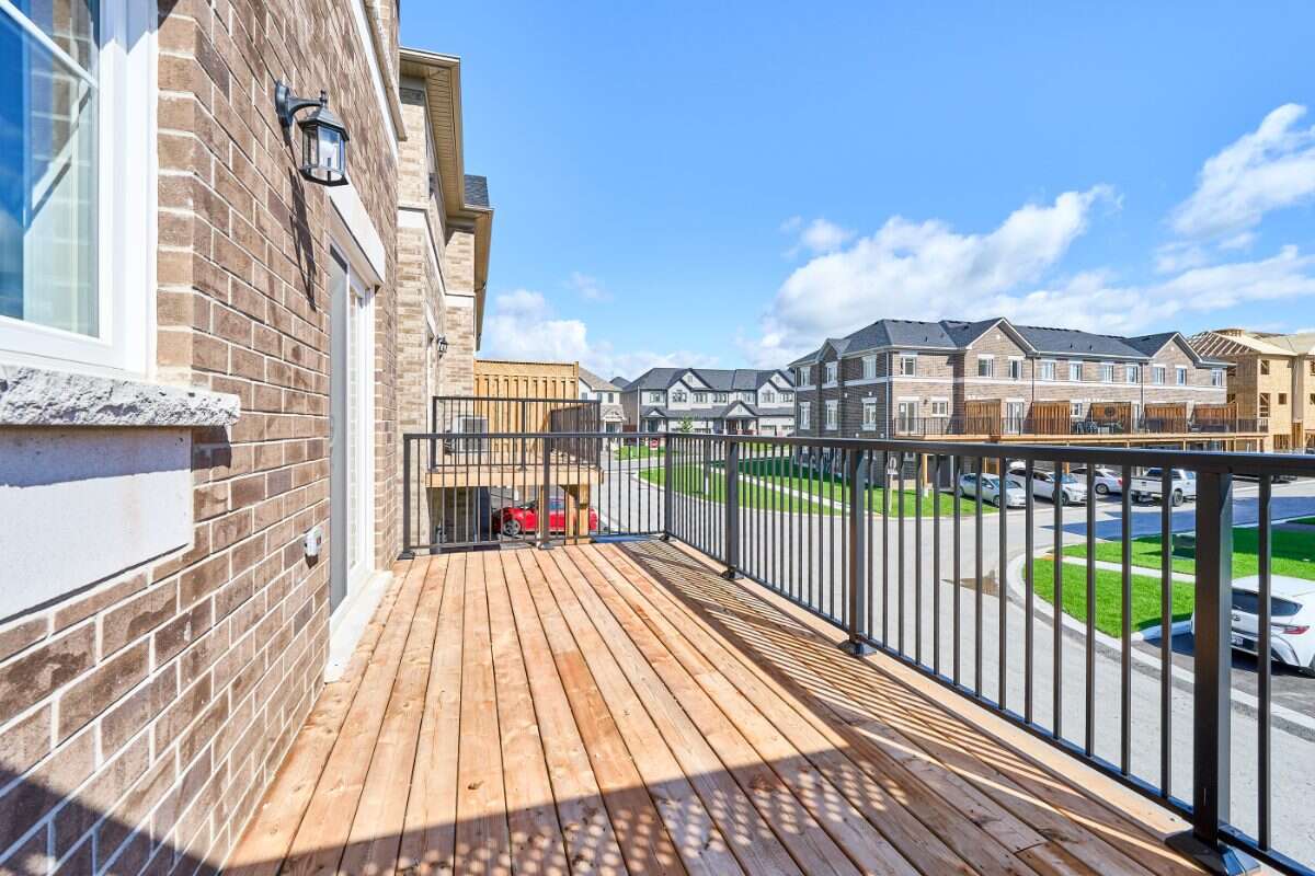 Move-In Ready 3-Bedroom Townhome in Newcastle