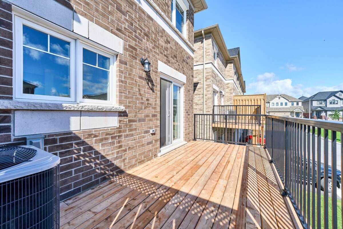 Move-In Ready 3-Bedroom Townhome in Newcastle