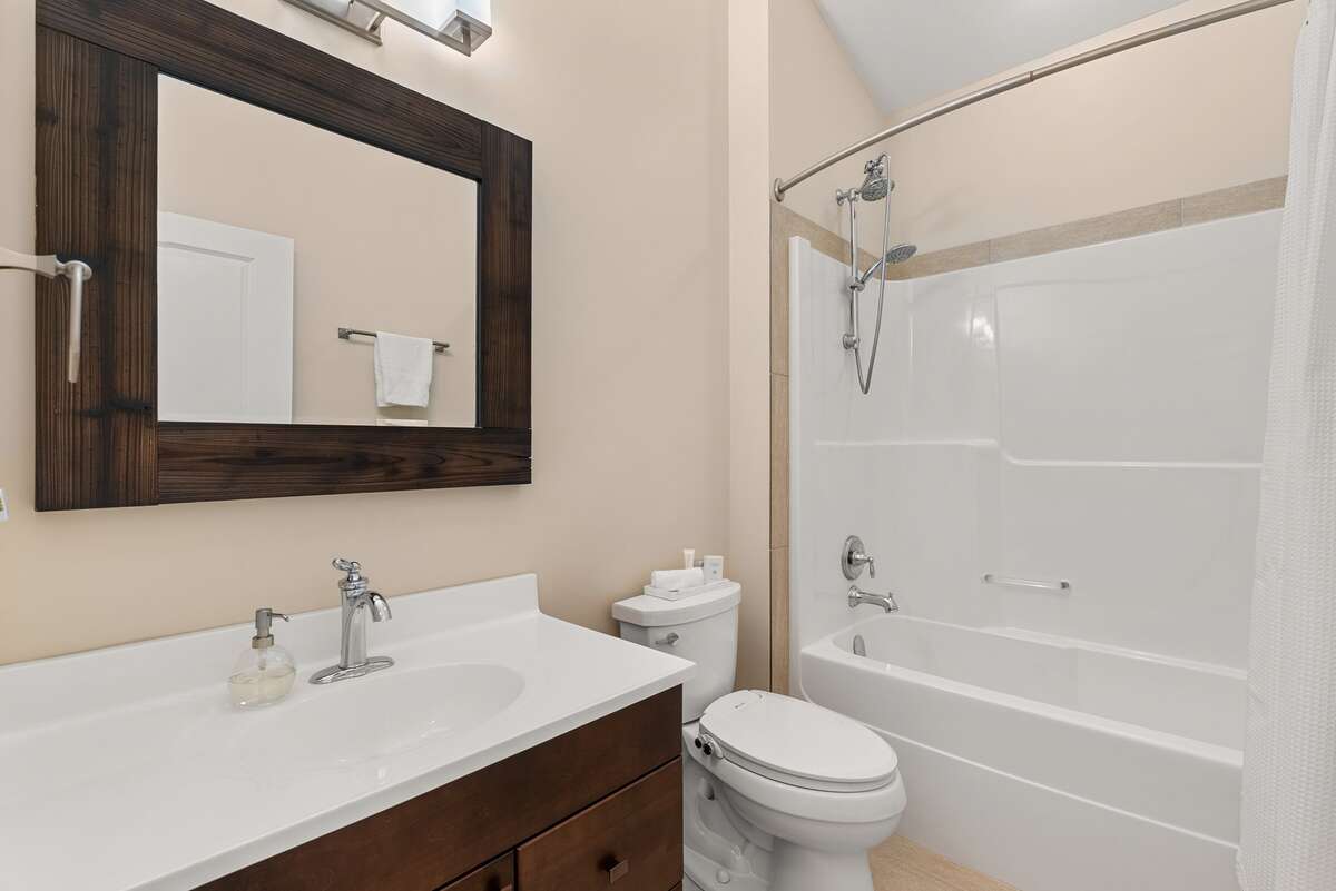 Main bathroom