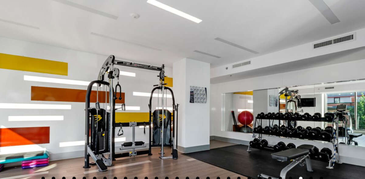2 Bedroom 2 Bath Condo - The Glebe (The Vibe)